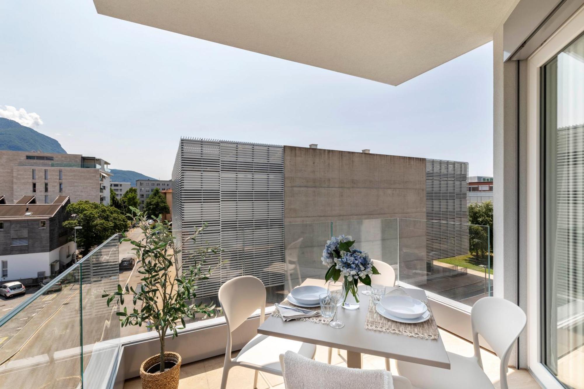 Regalia Suites - Free Parking Lugano Esterno foto