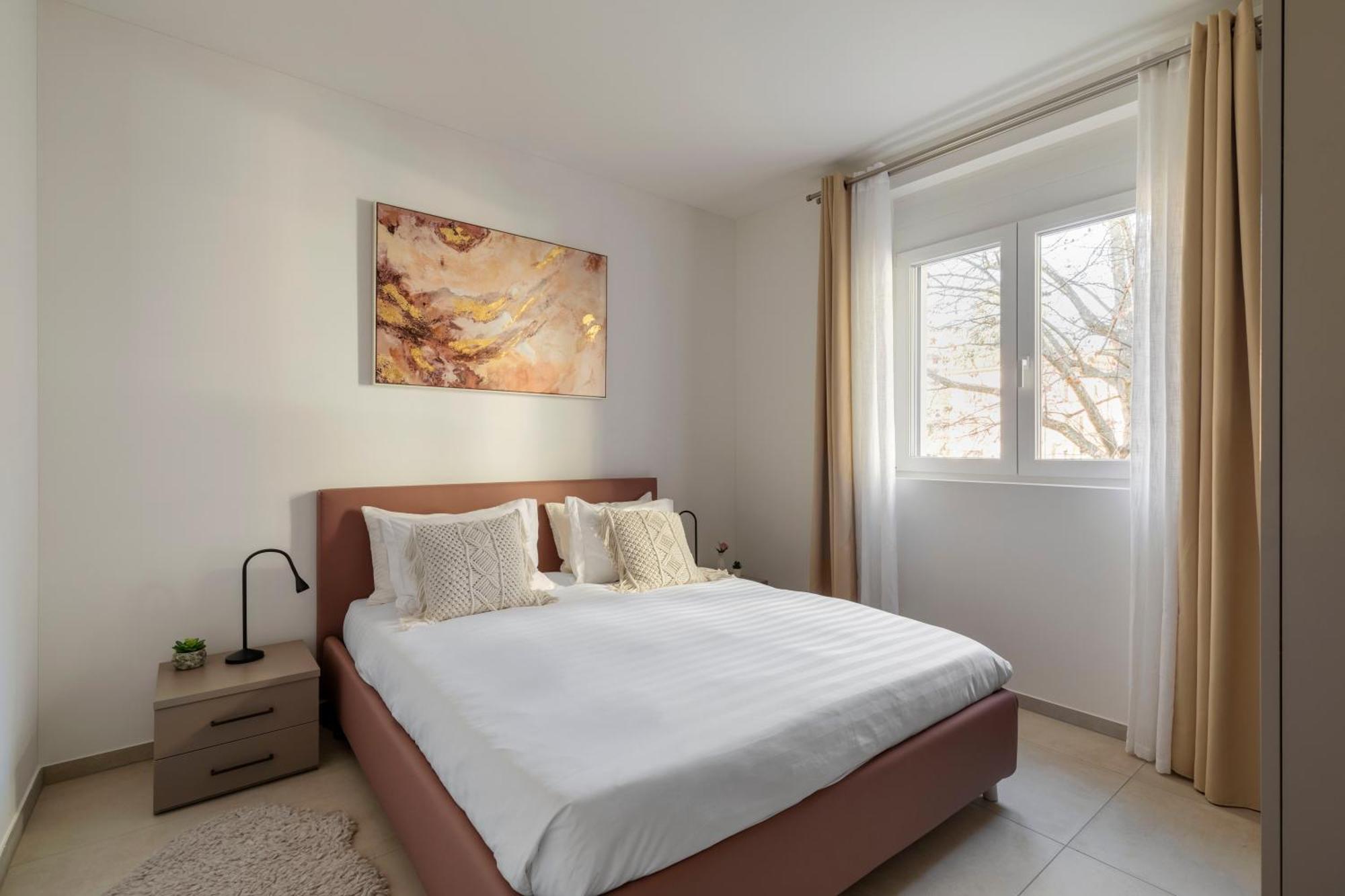 Regalia Suites - Free Parking Lugano Esterno foto